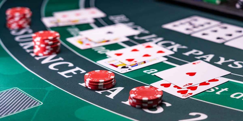 Luật chơi Baccarat quy định về bốc thêm bài